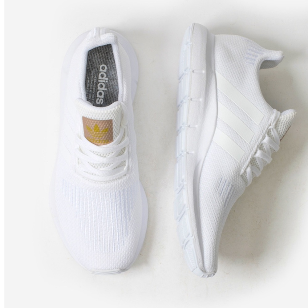 ADIDAS Swift Run Womens Shoes